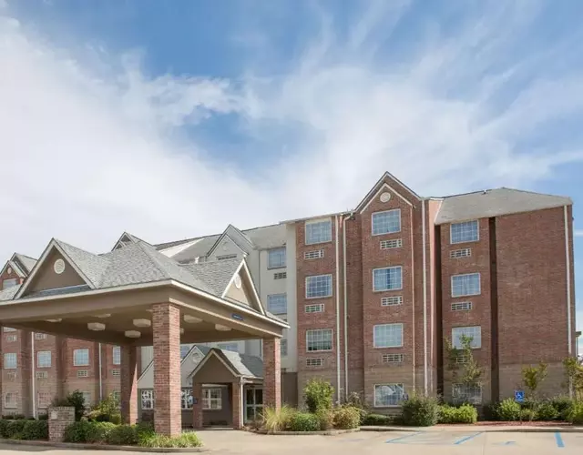 Microtel Inn & Suites by Wyndham Hattiesburg