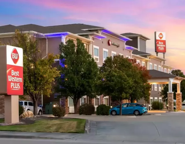 Best Western Plus Butterfield Inn