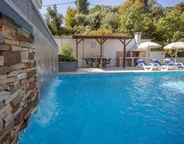 Apartments Gvozdenovic