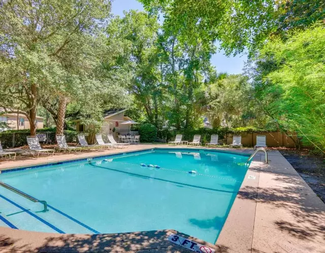 Pool Access, Walk to Beach Hilton Head Haven!