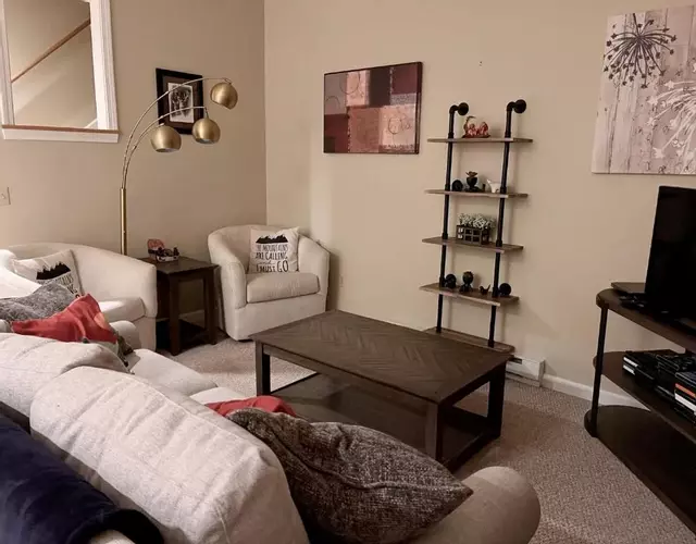 Spacious 3BR 3BA Sleeps 8 Ski On Off Jiminy Mountain Resort