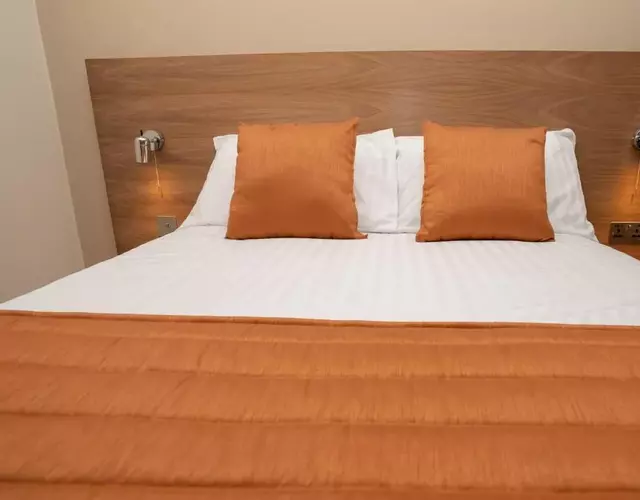 Eagle Hotel Luton Airport