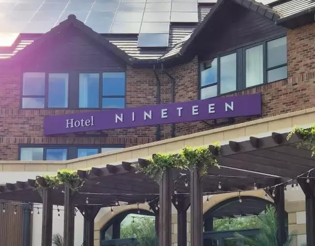 Hotel Nineteen