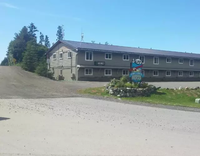 Beluga Lake Lodge