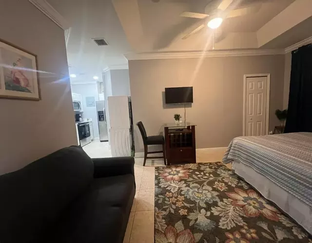 Cozy Green Apartment