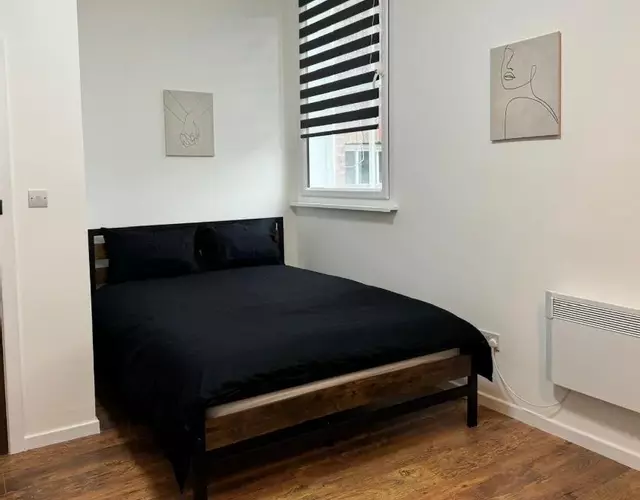 Studio in bolton town, short stay studio 9
