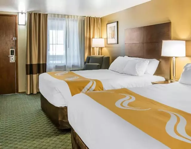 Quality Inn & Suites Houghton Downtown