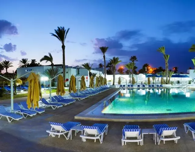 Hari Club Beach Resort