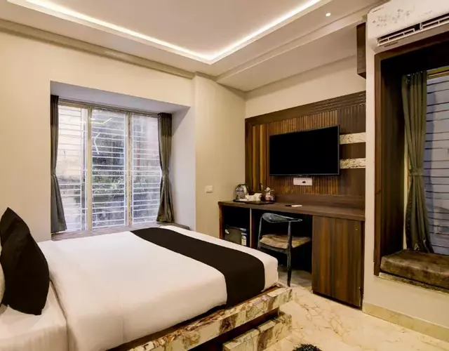 Hotel O The Lake Regency