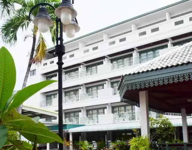 Puangpen Villa Hotel