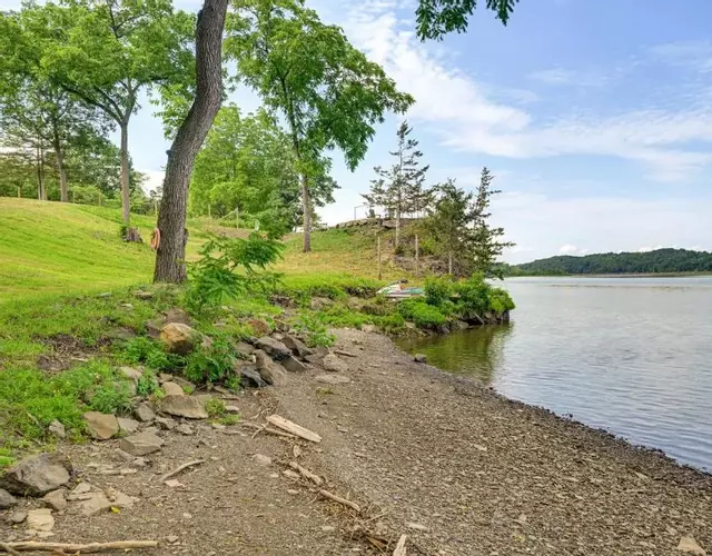 Riverfront Hudson Valley Gem with Beach Access!