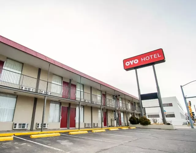 OYO Hotel Hutchinson West 4th Ave