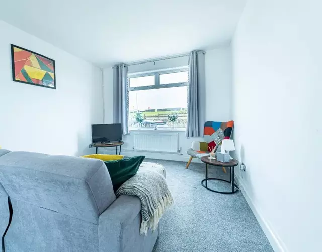 Stunning 4-Bed Beachfront Home Sea Views in Dymchurch