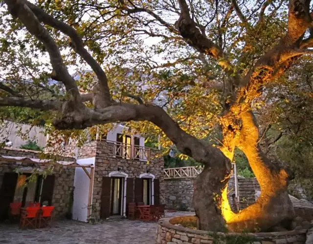 Ικαριων Γη