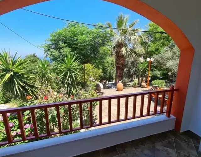 SPITIKARIOTIKO Panoramic Home