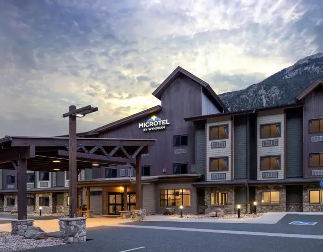 Microtel Inn & Suites by Wyndham Georgetown Lake