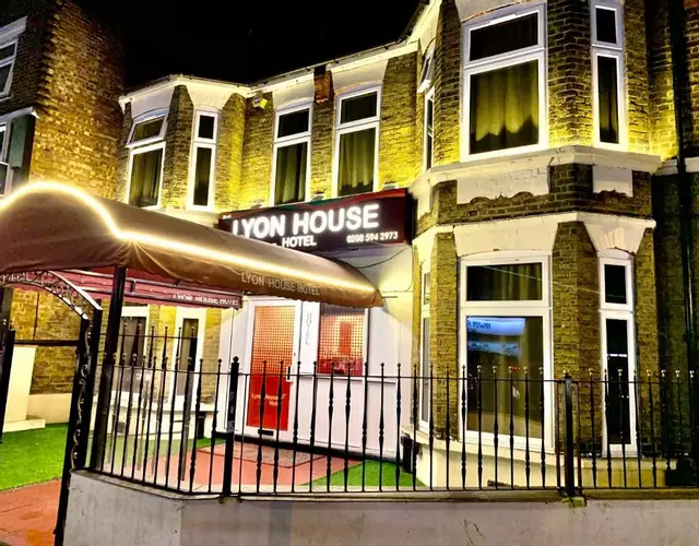 Lyon House Hotel