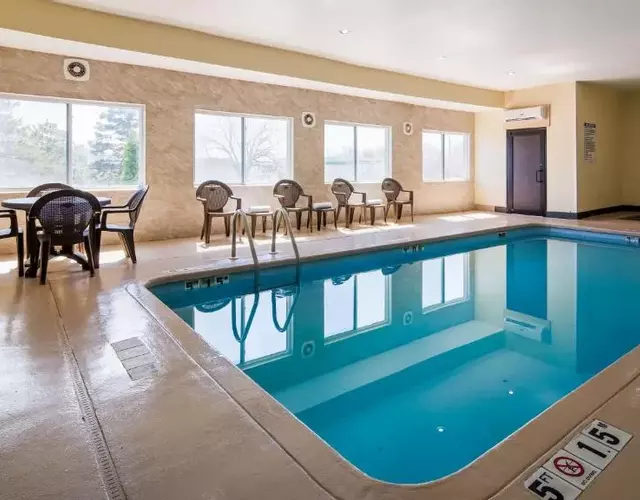 Red Lion Inn & Suites Blue Springs
