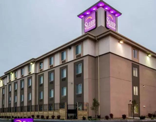 Sleep Inn & Suites And Conference Center Downtown