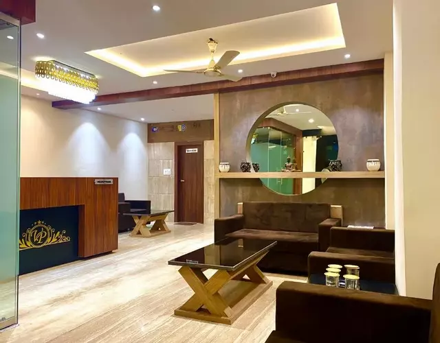 Hotel Vrindavan Palace