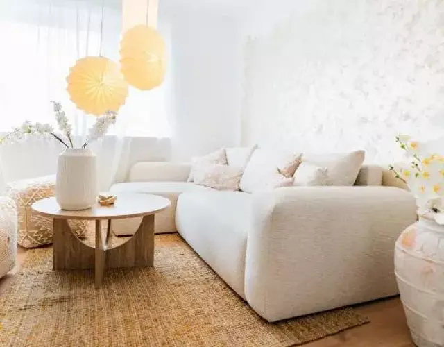 2 BR Apartment - ZENTRAL - KÜCHE - BALKON - WIFI - NETFLIX - BUSINESS - KAFFE - PARKHAUS