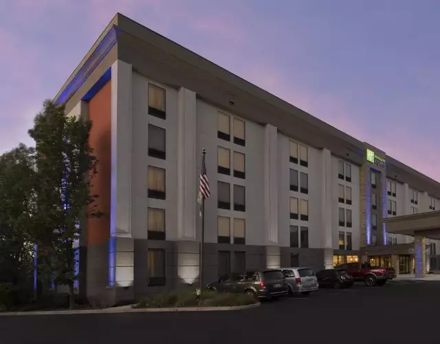 Holiday Inn Express Andover North - Lawrence by IHG