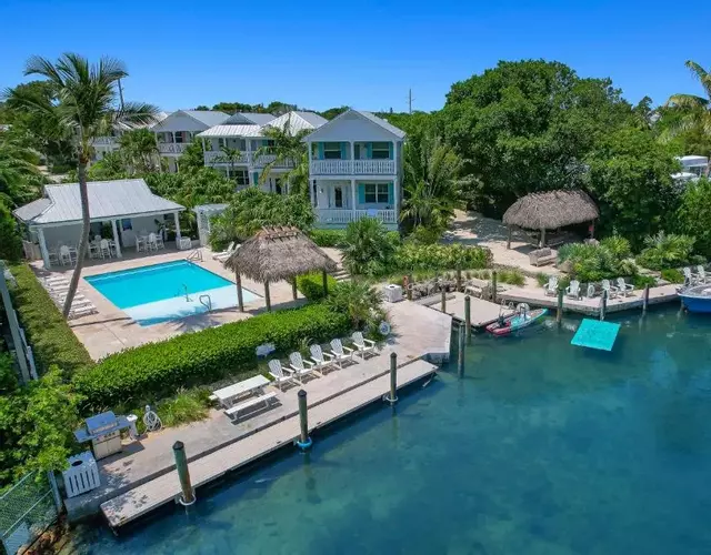 Isla Key Lime - Waterfront Boutique Resort, Htd Pool, Dock, Walkable