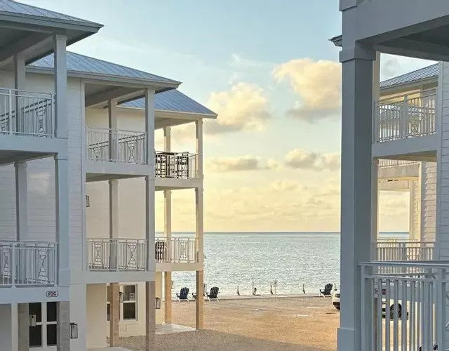 Oceanfront Islamorada Townhome with Dock and Pool