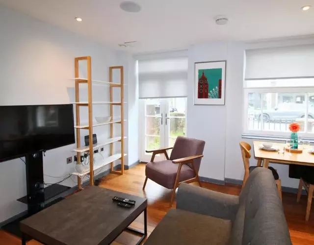 Ibis House by Viridian Apartments