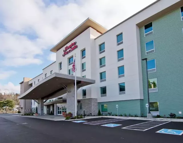 Hampton Inn & Suites Bellevue Downtown/Seattle