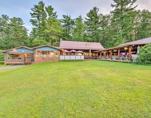 Handcrafted Log Cabin in Candor Group Getaway!