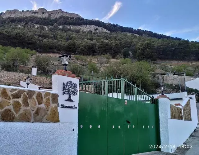 CASA CUEVA EL OLIVO