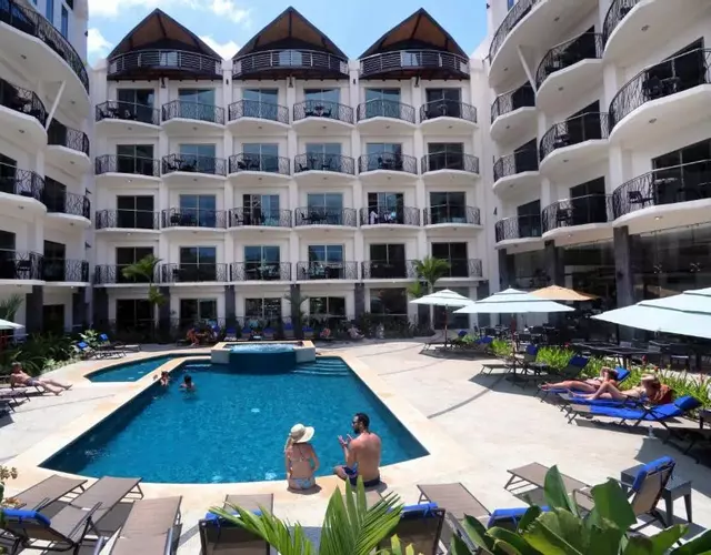 PACIFIC SUITES Boutique Hotel and Bistro