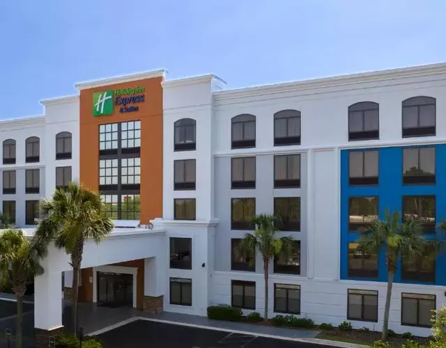 Holiday Inn Express & Suites Jacksonville South East - Medical Center Area by IHG