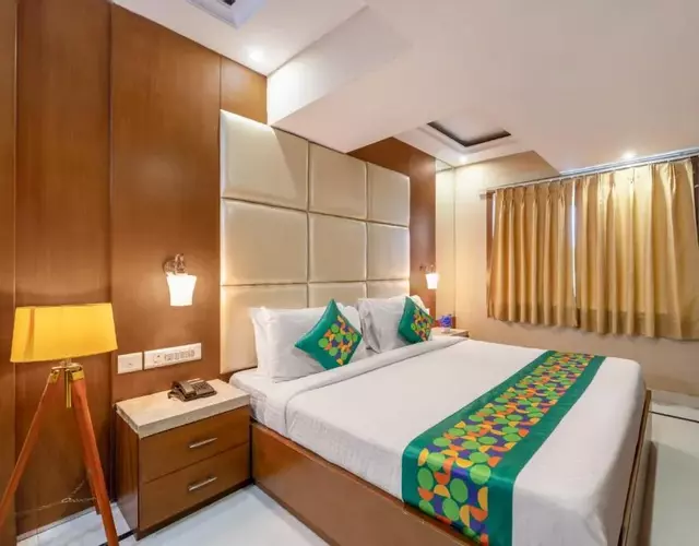 Treebo Premium Vinnie - Near Airport