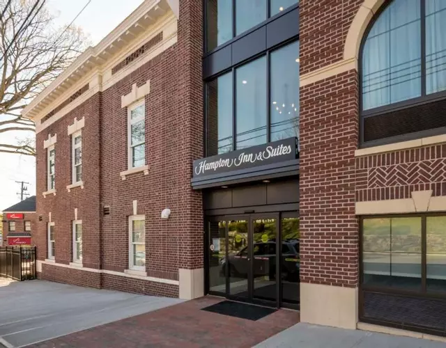 Hampton Inn & Suites Huntington Downtown, Ny
