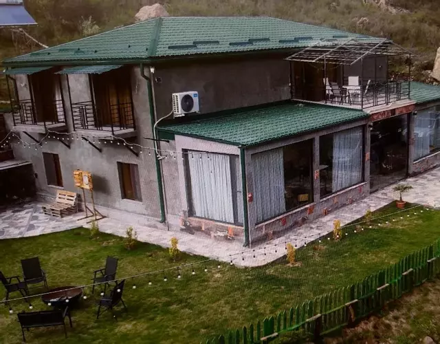 Eraz Guest House