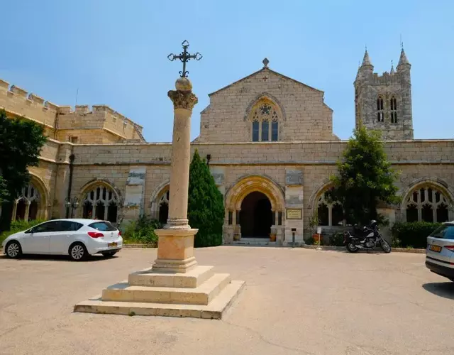 St. George’s Cathedral Pilgrim Guesthouse – Jerusalem