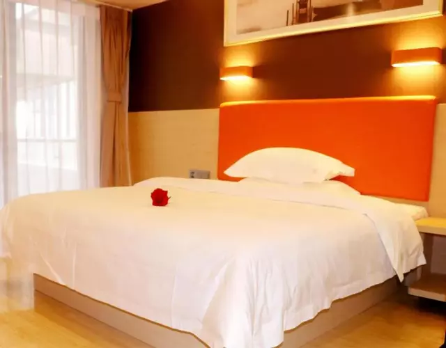 7Days Premium Jinan West Railway Station Branch