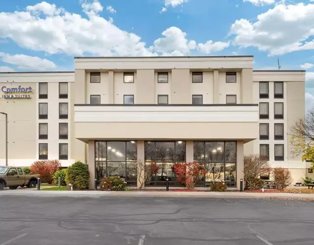 Comfort Inn & Suites