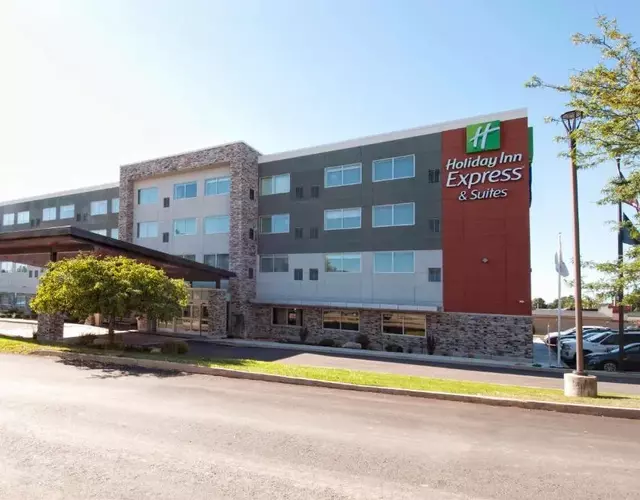 Holiday Inn Express & Suites Johnstown by IHG
