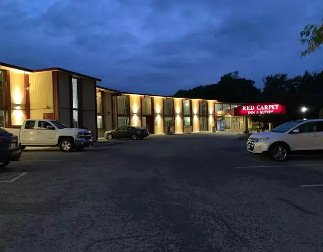 Red Carpet Inn & Suites Ebensburg