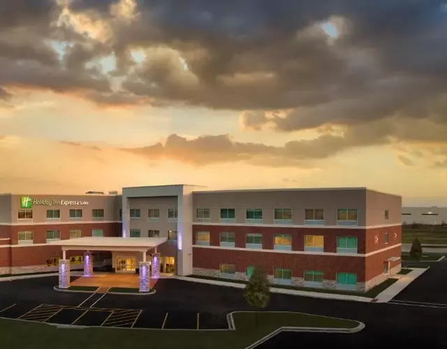Holiday Inn Express & Suites - Lockport by IHG