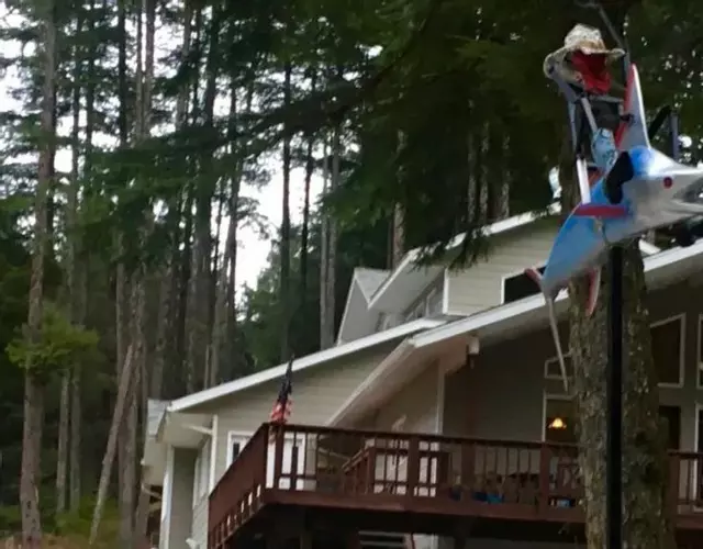 Biker's Bungalow - Near Mendenhall Glacier and Auke Bay Offering DISCOUNT ON TOURS!