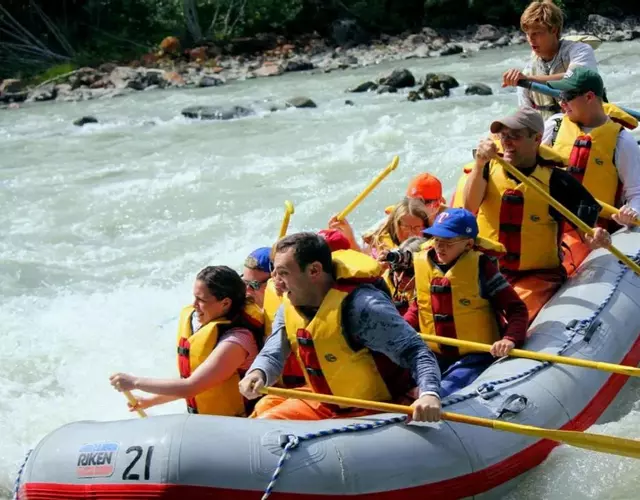Shangri-La - Near Mendenhall Glacier and Auke Bay -DISCOUNTS ON TOURS!