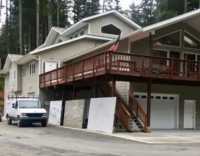 Suite Rock near glacier and Auke Bay harbor -DISCOUNTS ON TOURS!