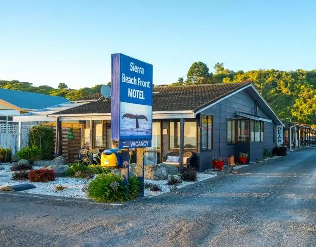 Sierra Beachfront Motel