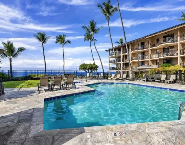 Kona Makai Private Tropical Suites with Pool