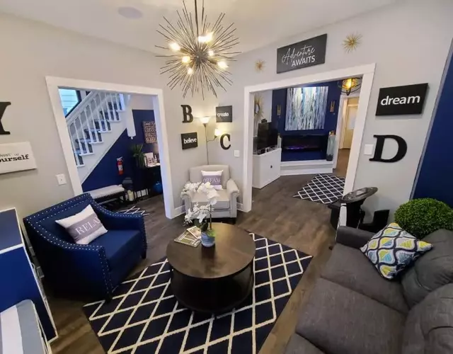 Luxury Listing - 92 Walkable Score Downtown Kzoo