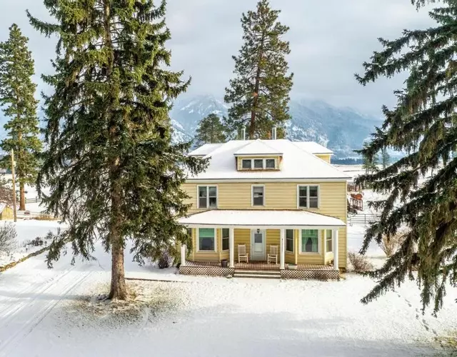 Columbia Falls Ranch Living